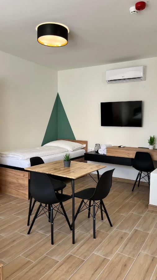 Rezidex Apartmanhaz Szeged Eksteriør bilde