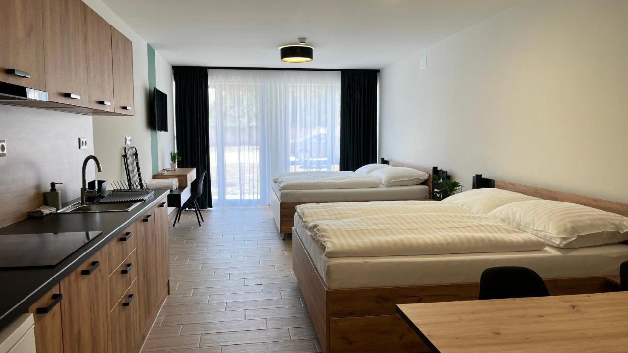 Rezidex Apartmanhaz Szeged Eksteriør bilde