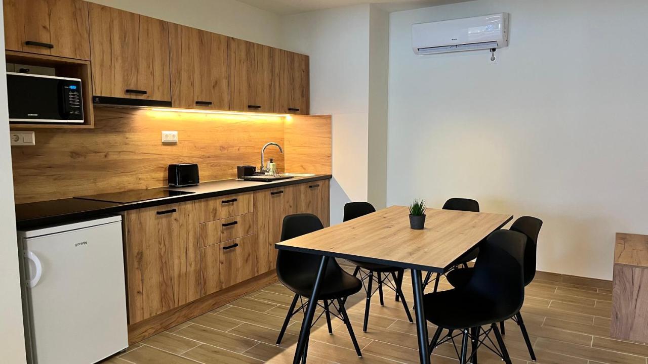 Rezidex Apartmanhaz Szeged Eksteriør bilde