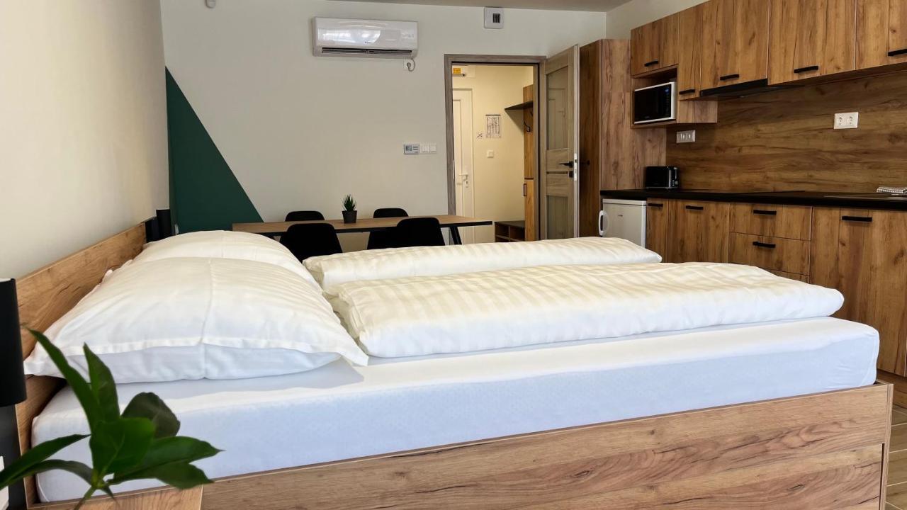 Rezidex Apartmanhaz Szeged Eksteriør bilde