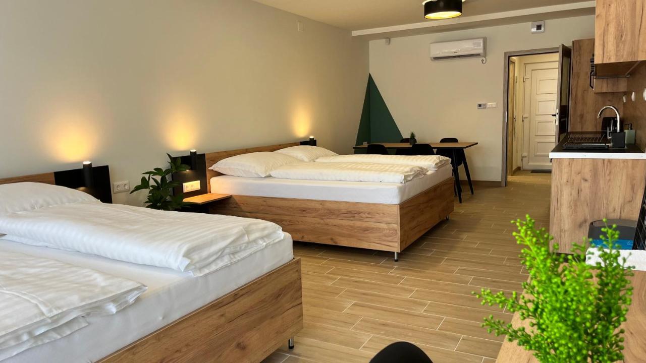 Rezidex Apartmanhaz Szeged Eksteriør bilde