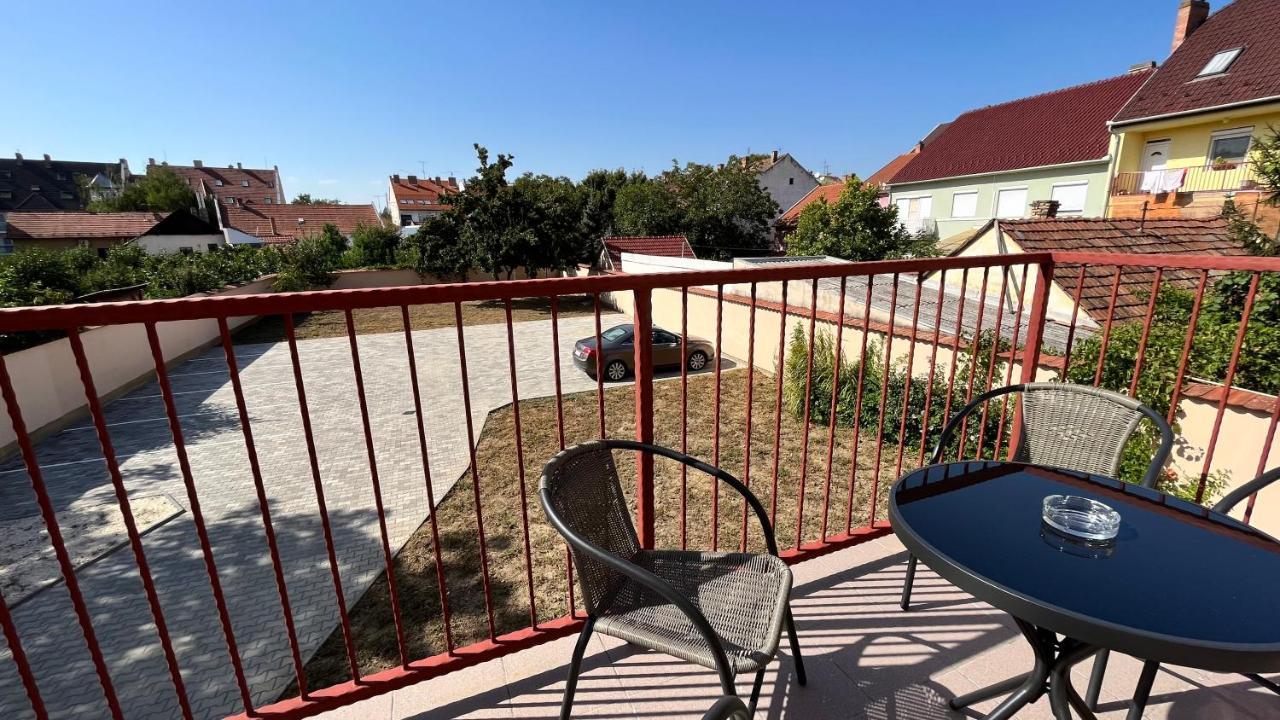 Rezidex Apartmanhaz Szeged Eksteriør bilde