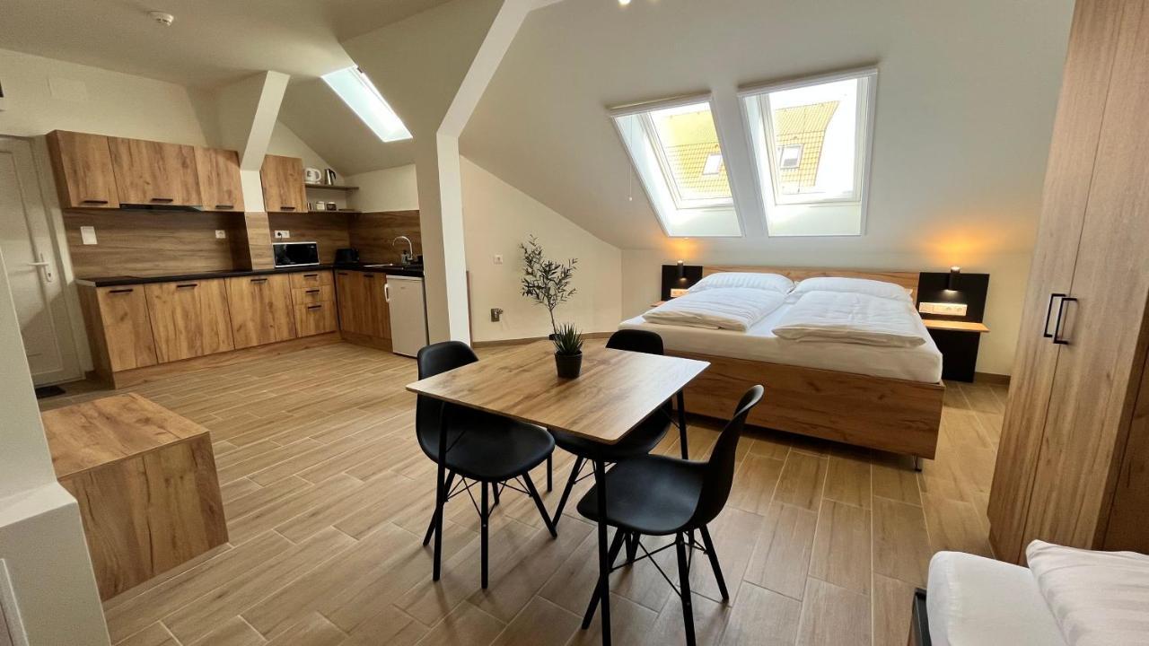 Rezidex Apartmanhaz Szeged Eksteriør bilde