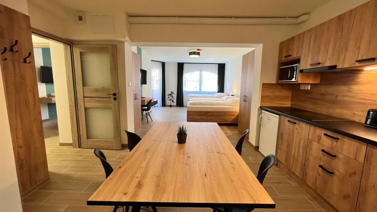 Rezidex Apartmanhaz Szeged Eksteriør bilde